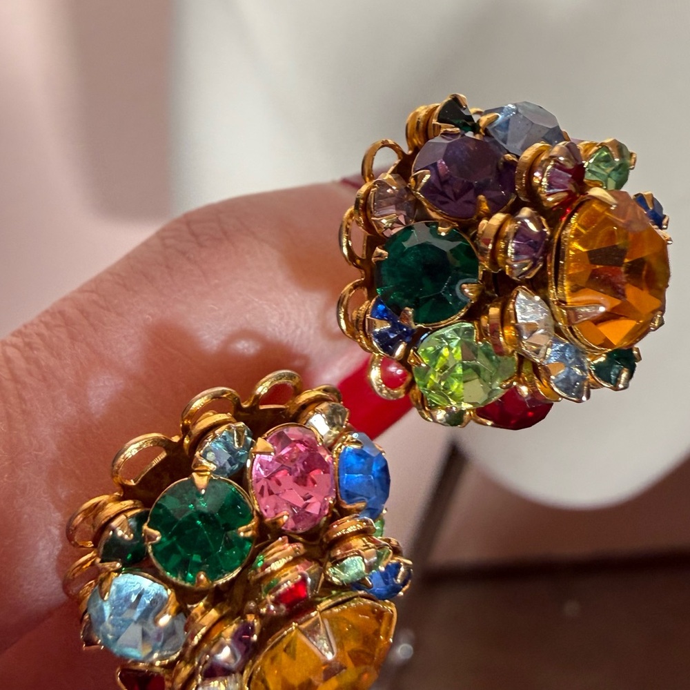 Vintage 1940s deco retro fruit salad Chech Crystal tutu cluster clip earrings - Picture 11 of 17